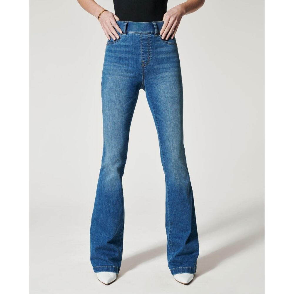 SPANX Shape Medium M EveryWear Flare Jeans Pull On Stretch‎ High Rise Slimming